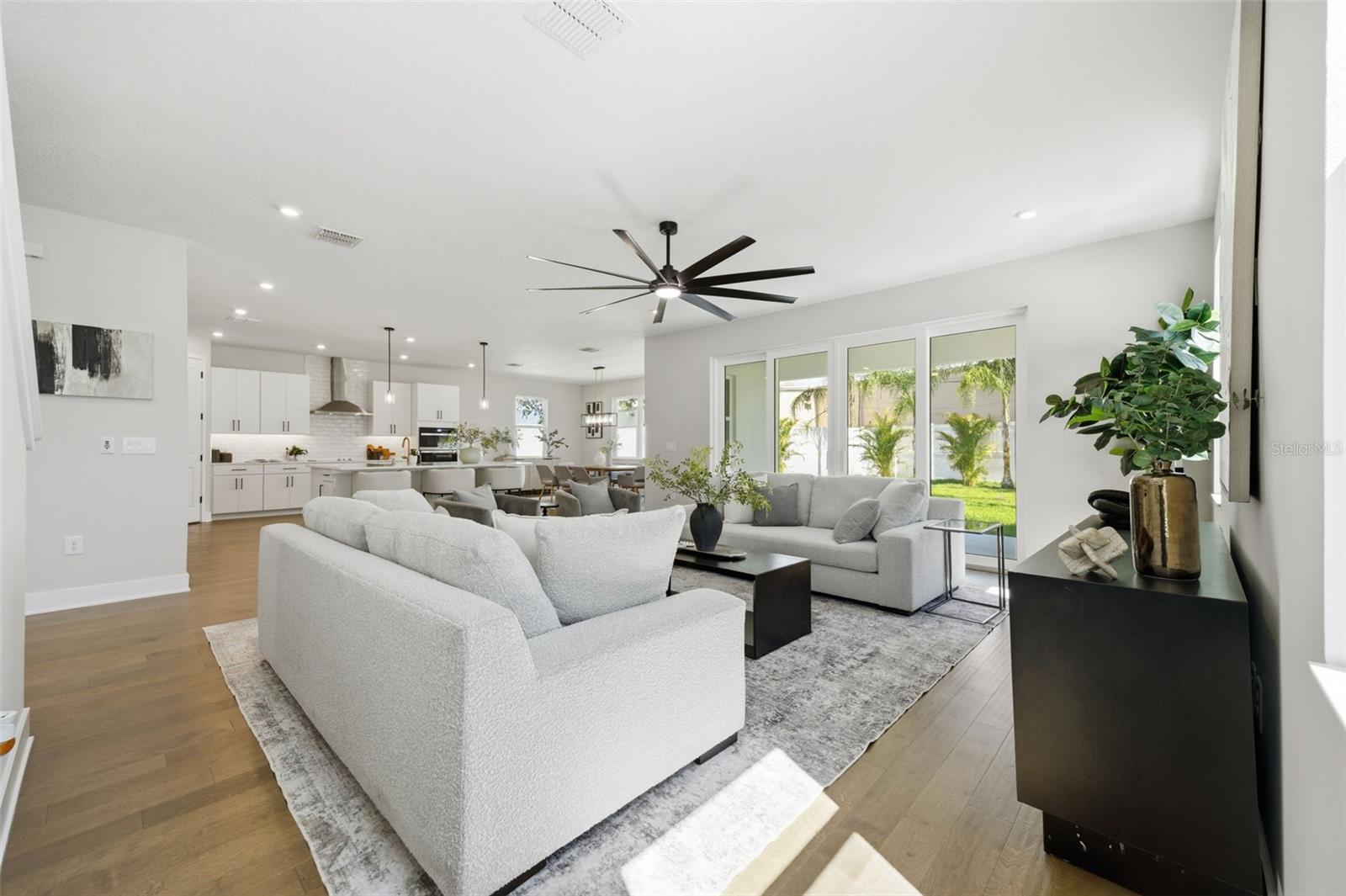 Image 23 of 50 For 3608 Tampa Circle