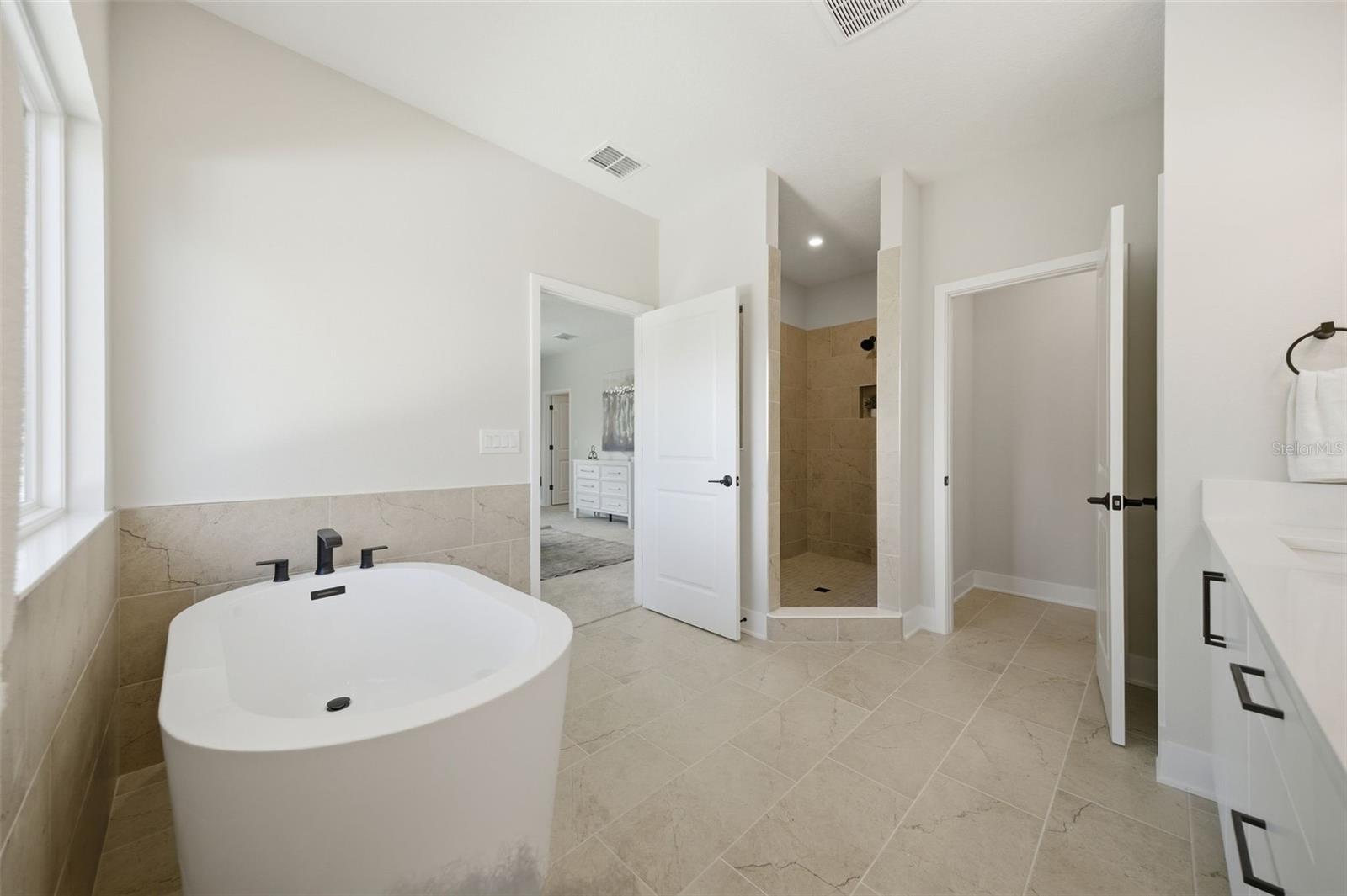 Image 39 of 50 For 3608 Tampa Circle