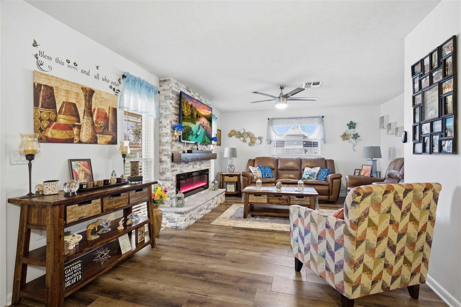 Image 24 of 47 For 509 Monroe Street