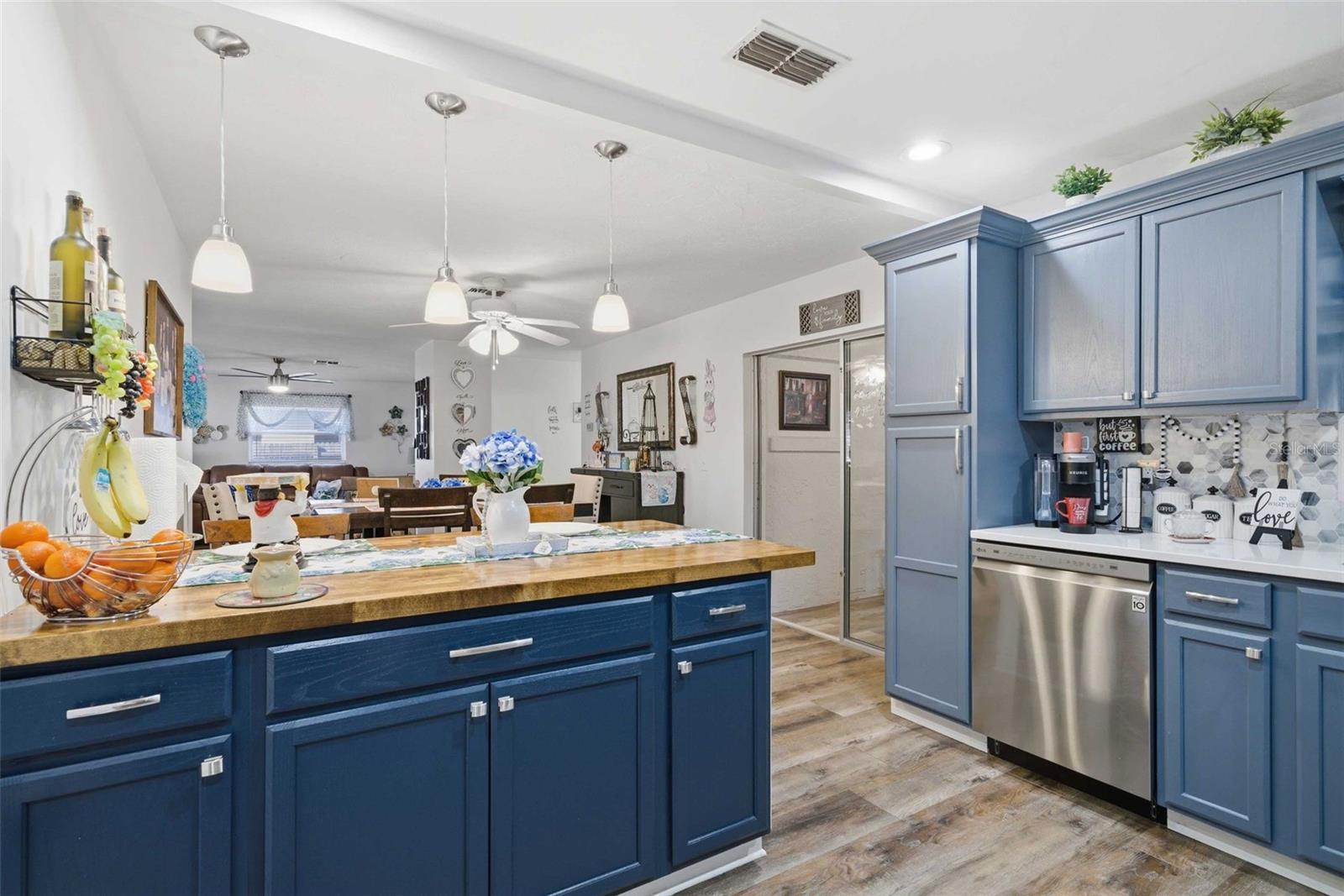 Image 32 of 47 For 509 Monroe Street