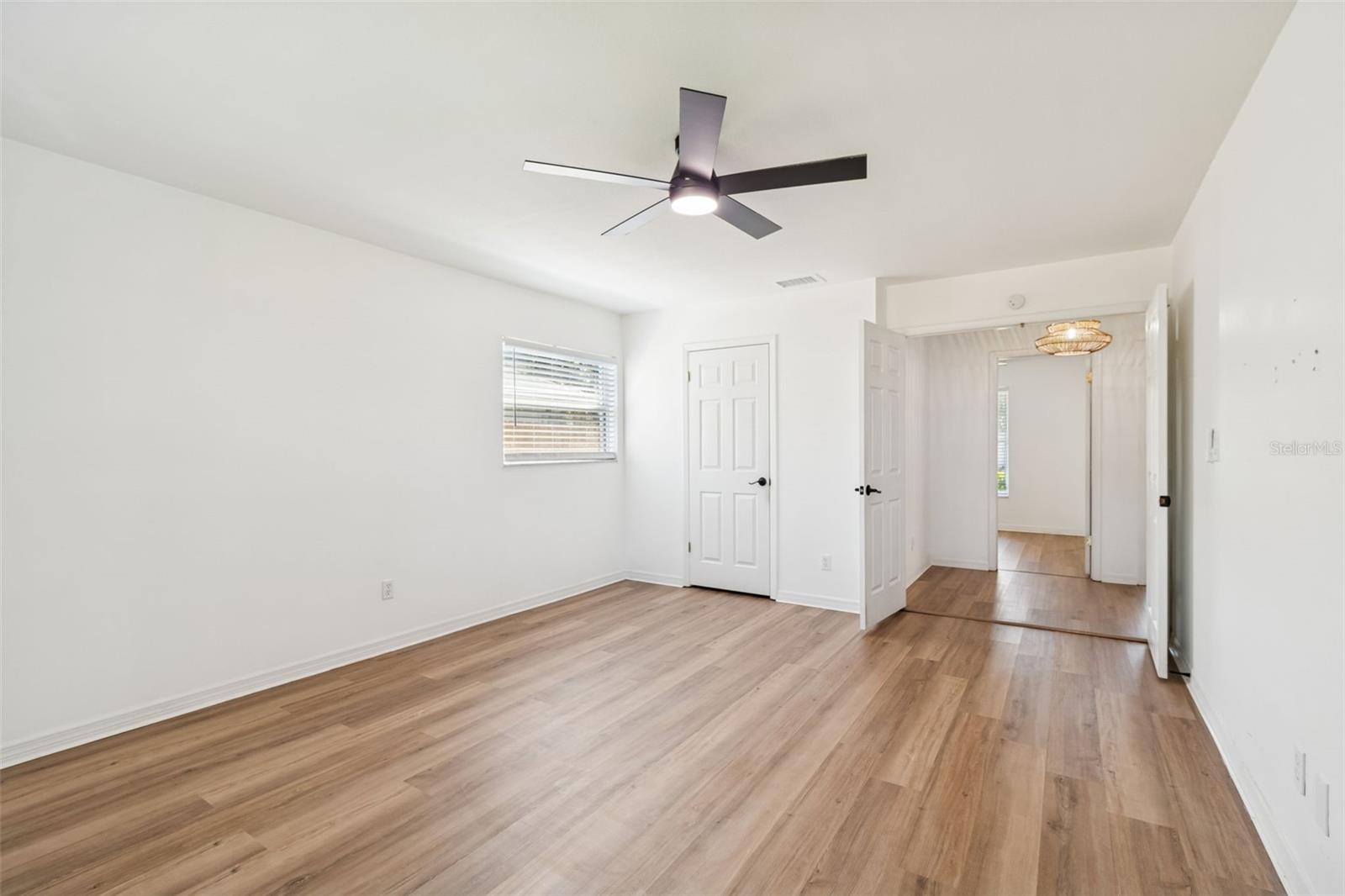 Image 5 of 20 For 2817 Wendover Terrace