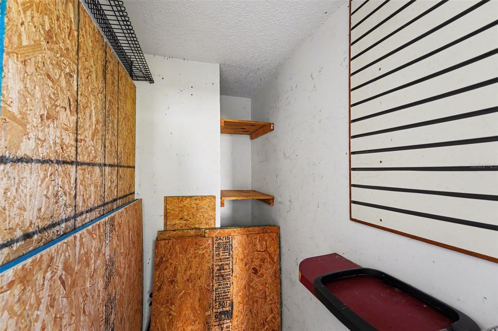 Image 25 of 38 For 129 Camphor Circle F