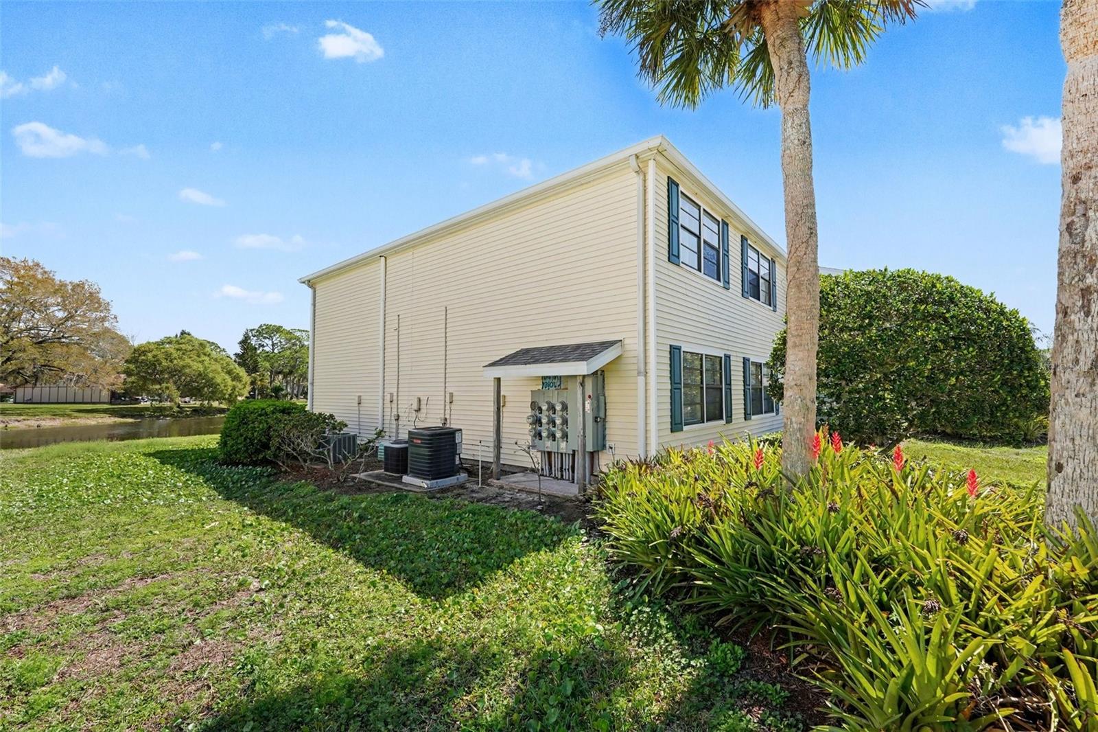 Image 29 of 38 For 129 Camphor Circle F