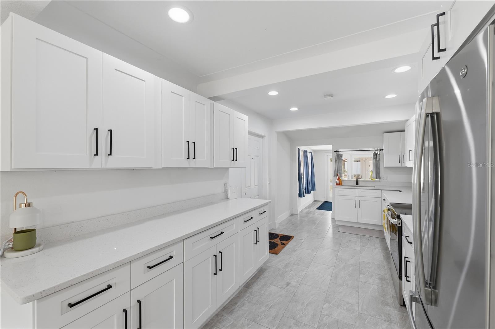 Image 11 of 51 For 733 61st Avenue Ne