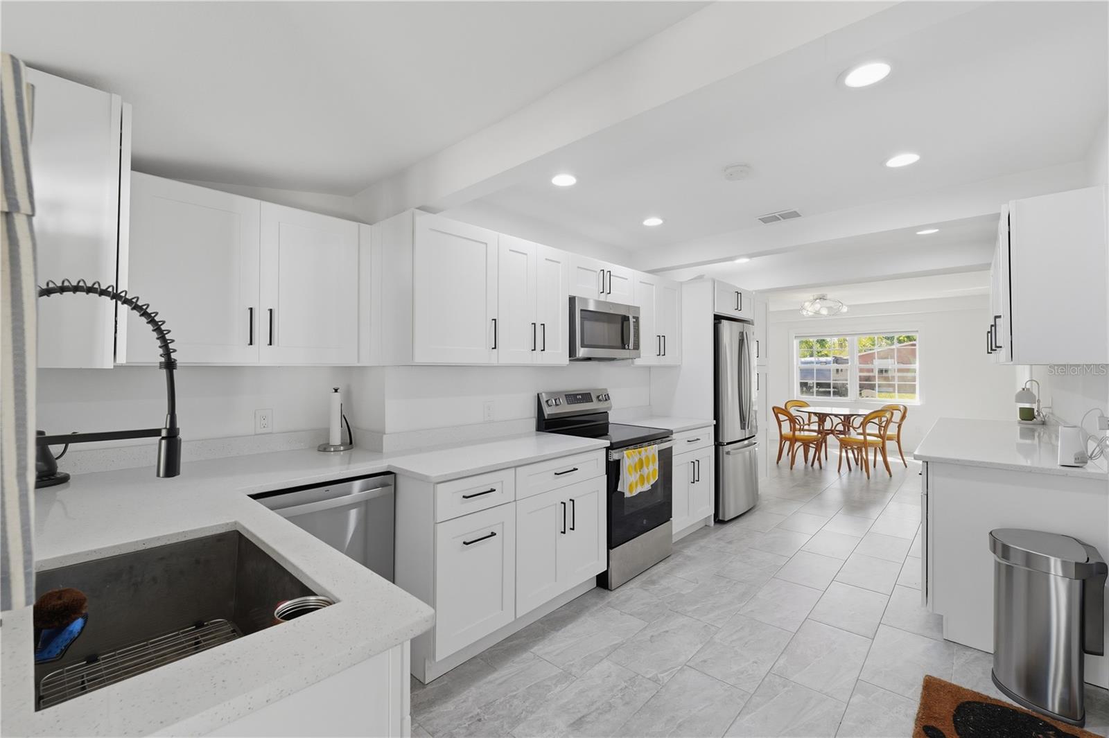 Image 14 of 51 For 733 61st Avenue Ne