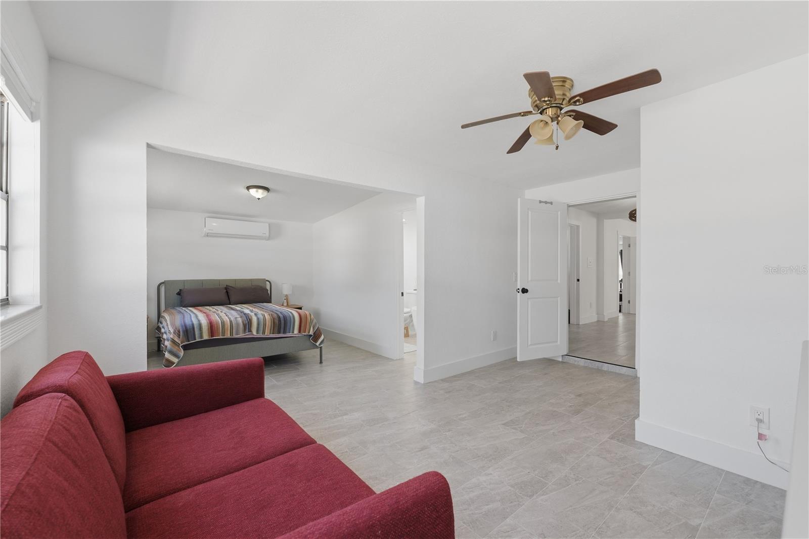 Image 23 of 51 For 733 61st Avenue Ne