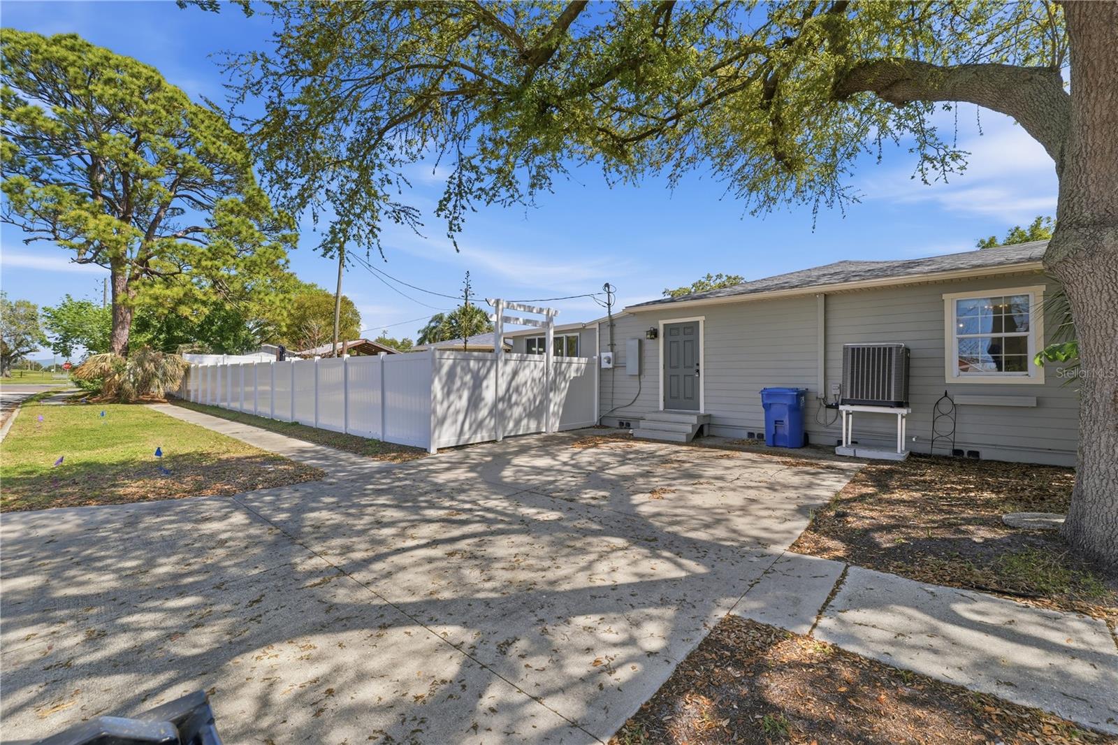 Image 45 of 51 For 733 61st Avenue Ne