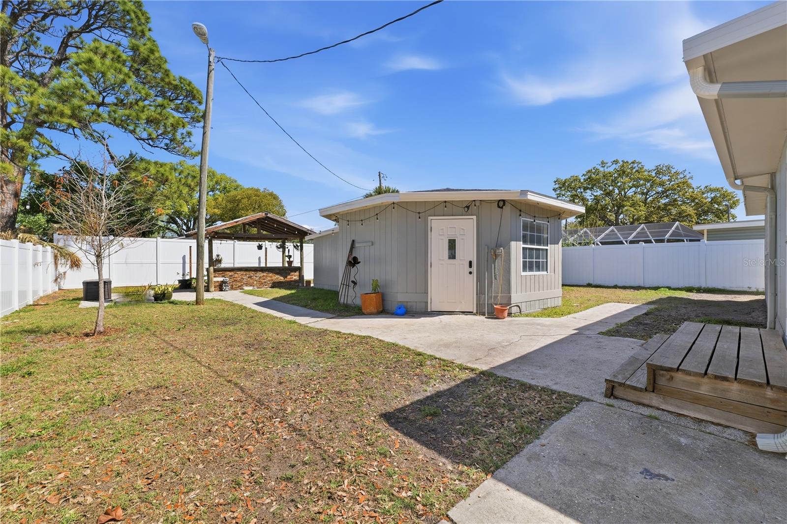 Image 47 of 51 For 733 61st Avenue Ne