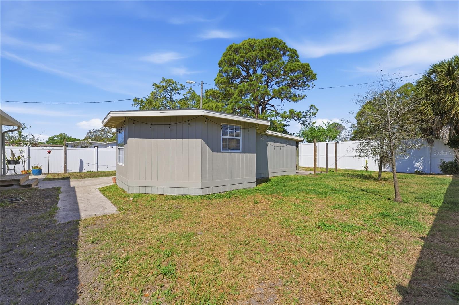 Image 49 of 51 For 733 61st Avenue Ne