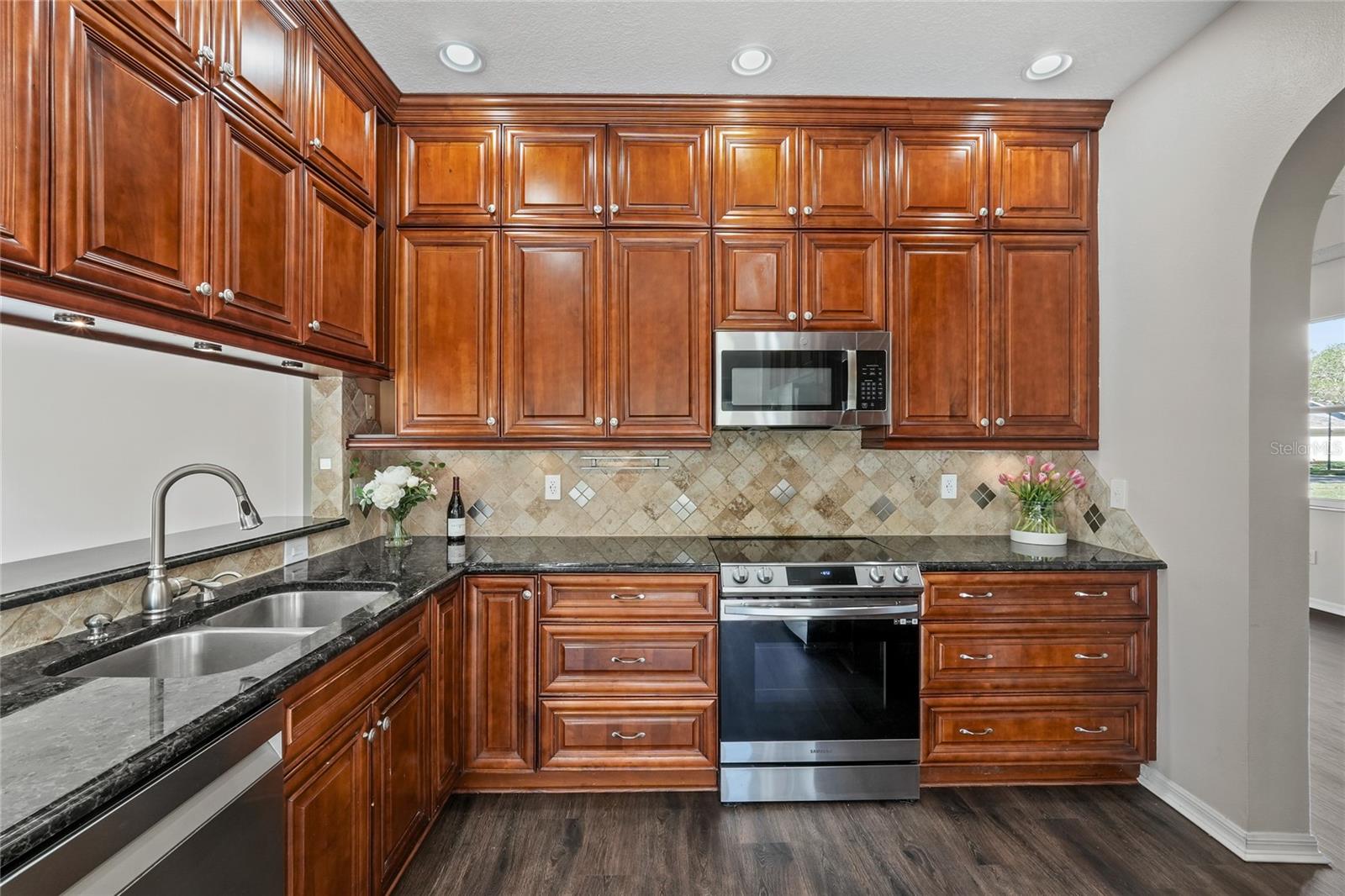 Image 10 of 49 For 13106 Royal George Avenue