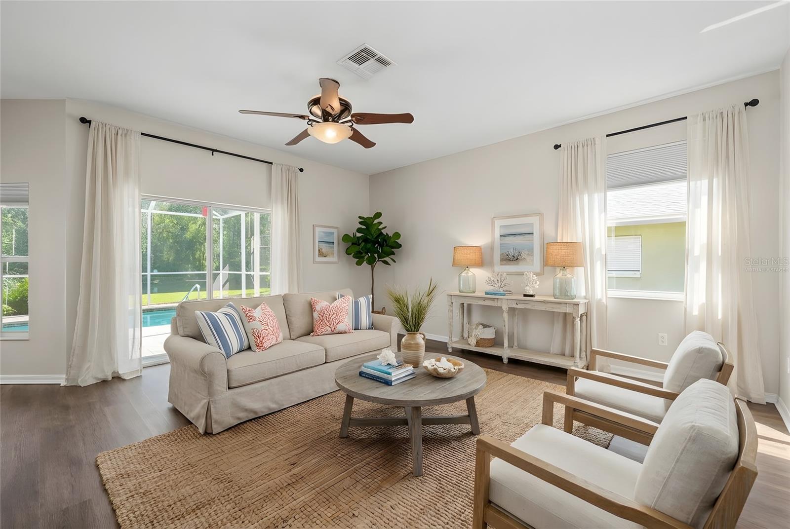 Image 13 of 49 For 13106 Royal George Avenue