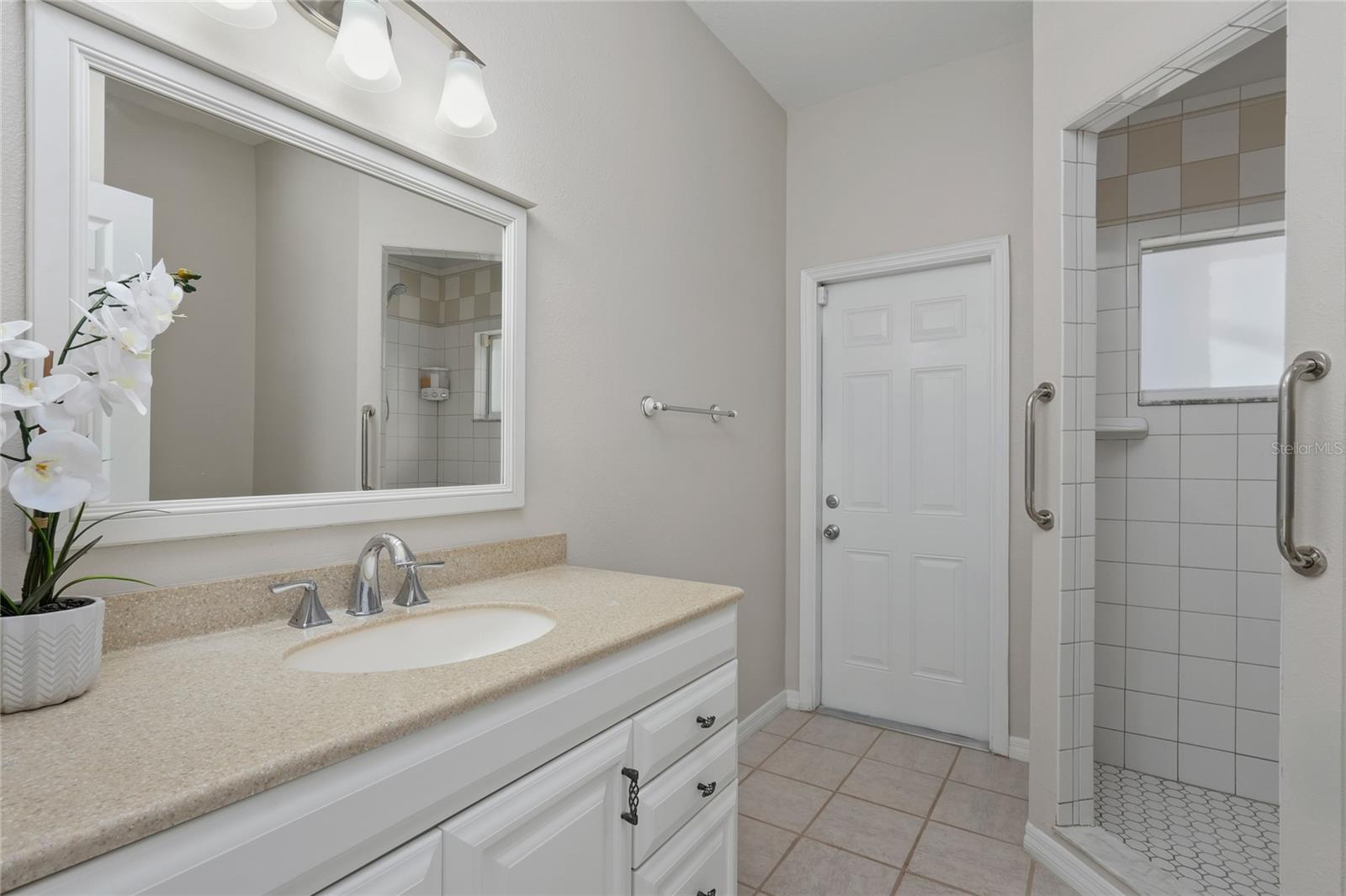 Image 15 of 49 For 13106 Royal George Avenue