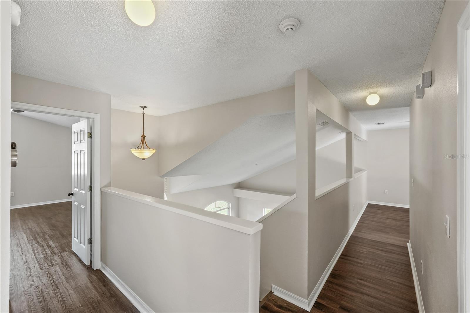 Image 19 of 49 For 13106 Royal George Avenue