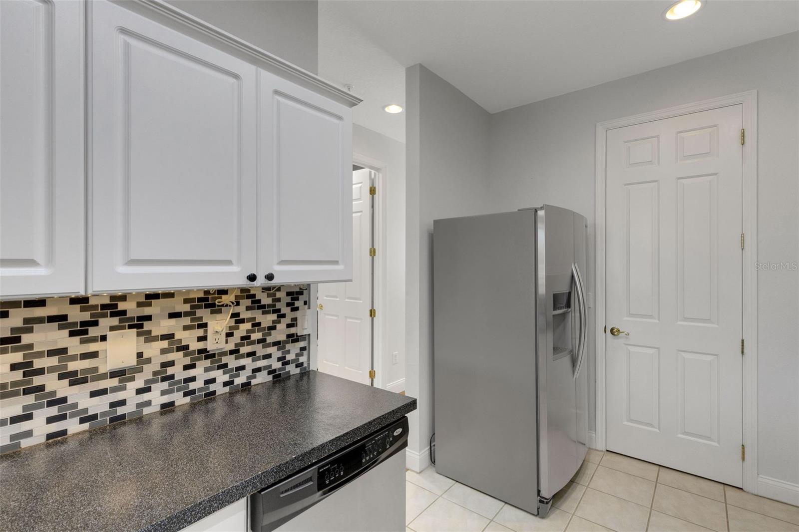 Image 17 of 48 For 5018 Lancaster Street