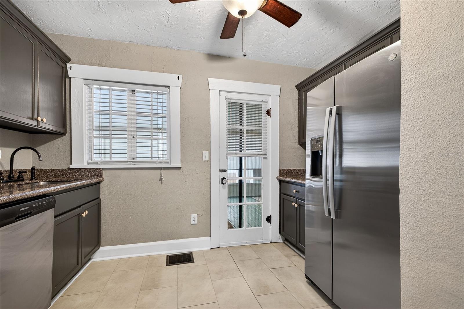 Image 13 of 32 For 2825 3rd Avenue N