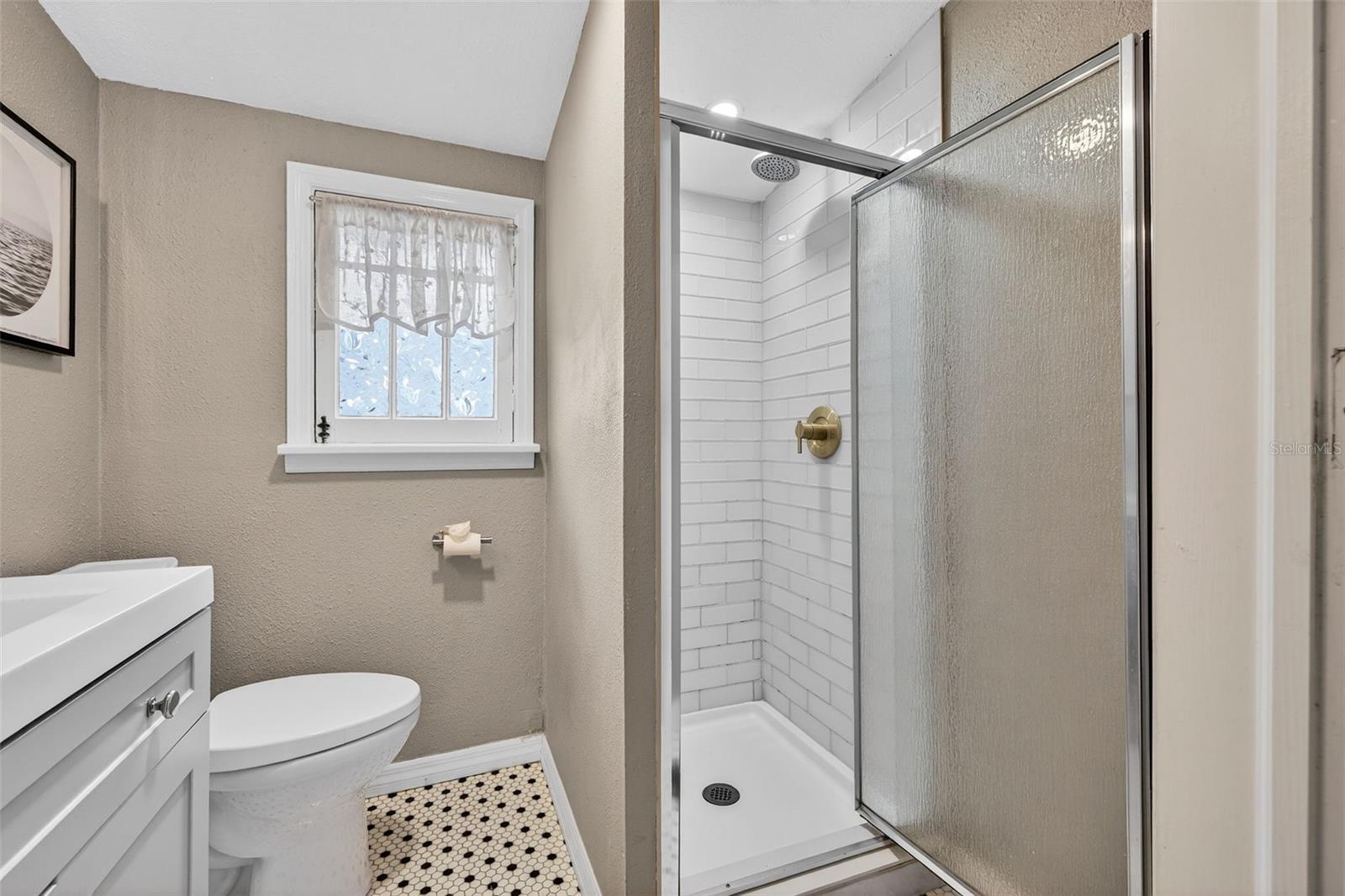 Image 23 of 32 For 2825 3rd Avenue N