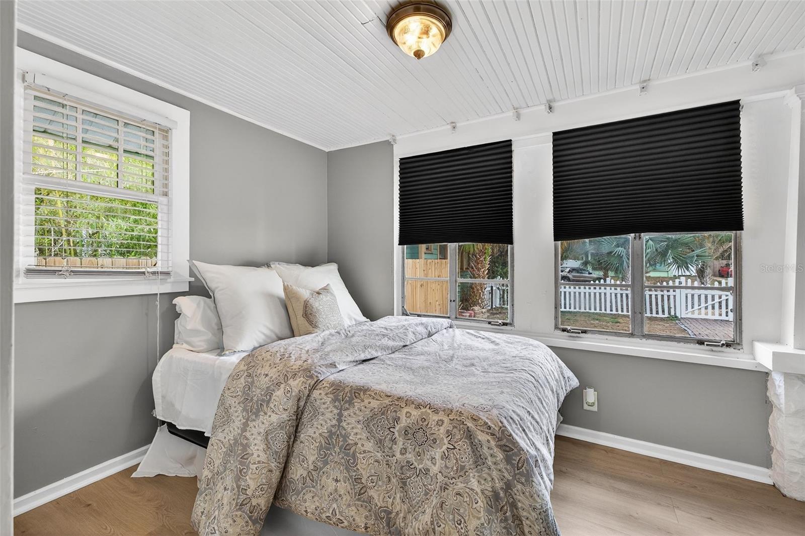 Image 26 of 32 For 2825 3rd Avenue N