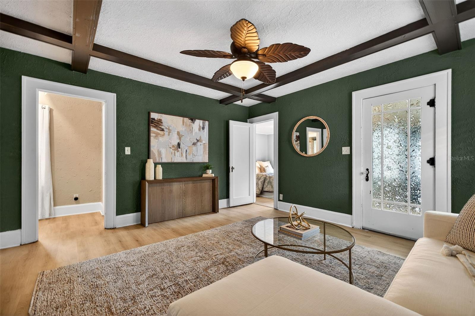 Image 8 of 32 For 2825 3rd Avenue N