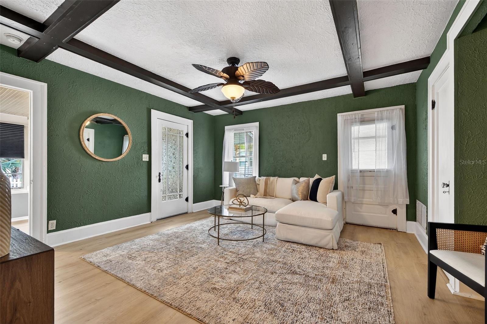 Image 9 of 32 For 2825 3rd Avenue N