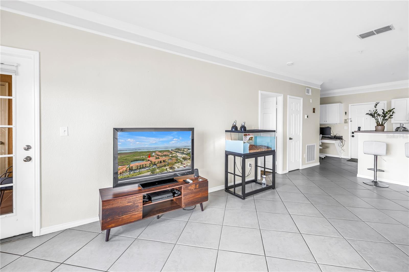 Image 10 of 54 For 4333 Bayside Village Drive 320