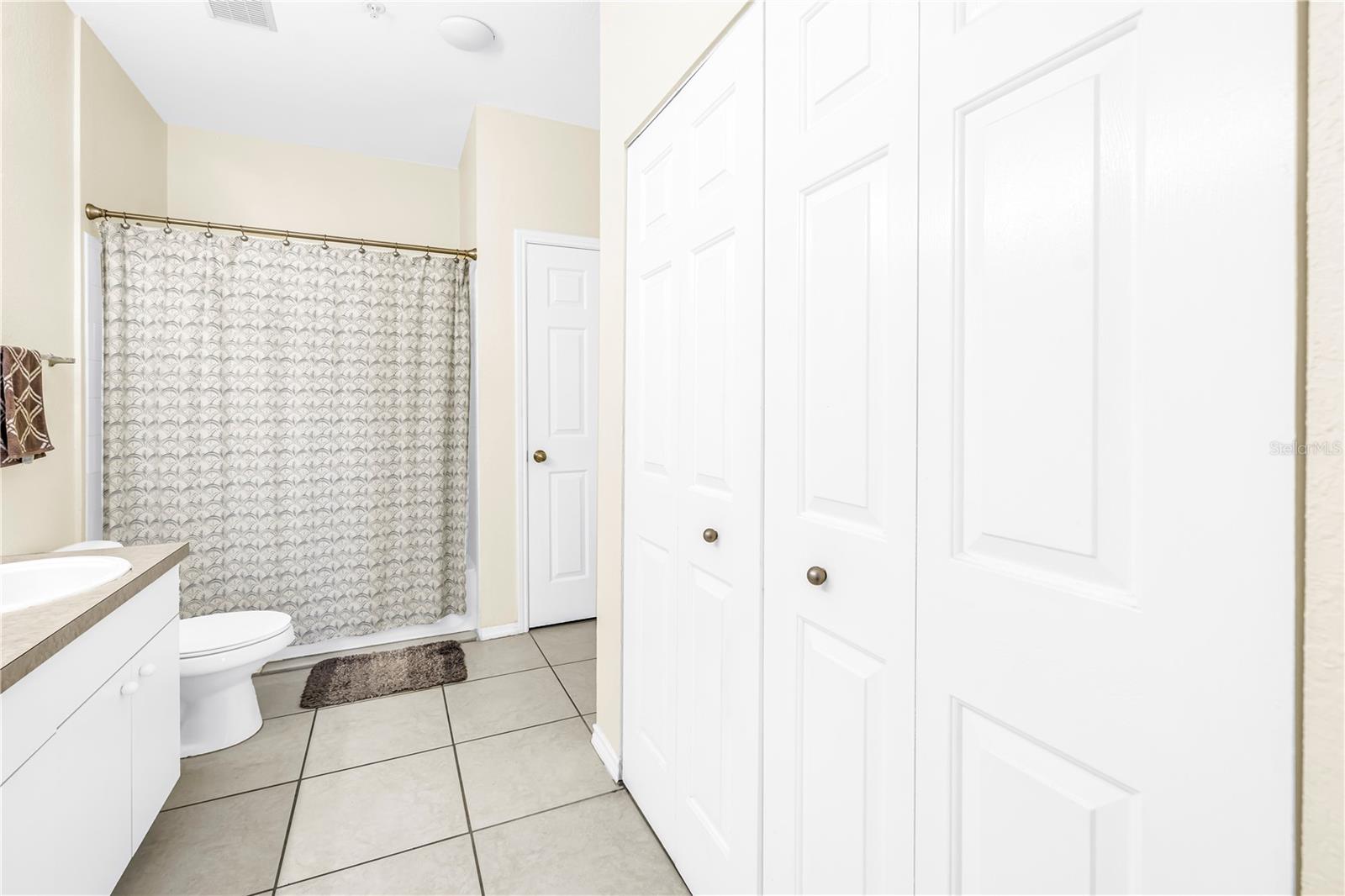 Image 18 of 54 For 4333 Bayside Village Drive 320