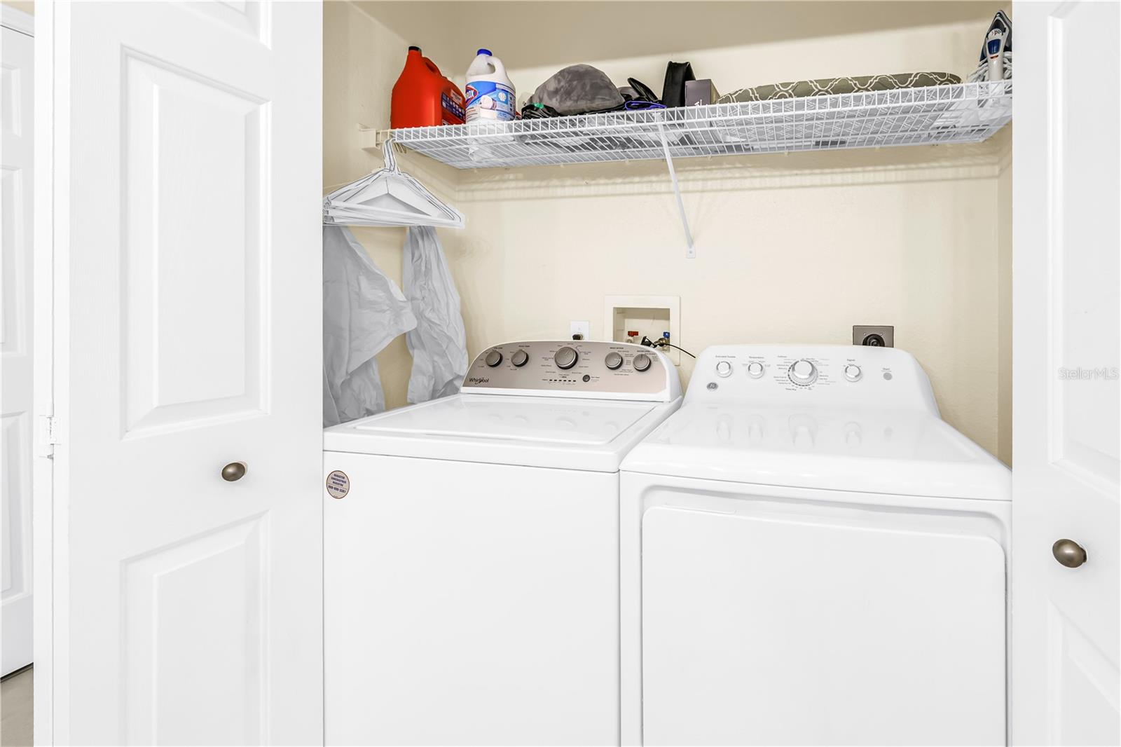 Image 19 of 54 For 4333 Bayside Village Drive 320