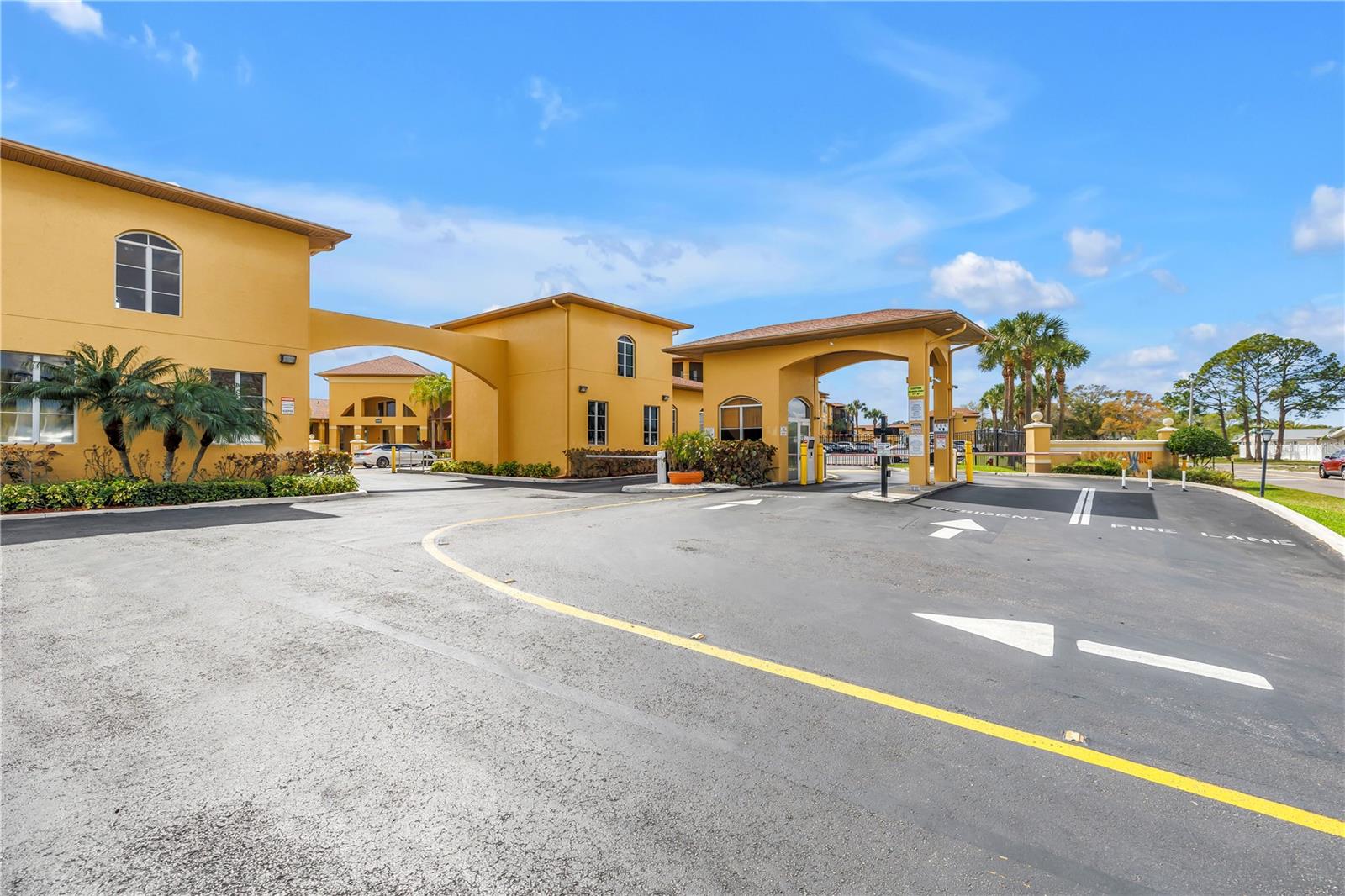 Image 26 of 54 For 4333 Bayside Village Drive 320