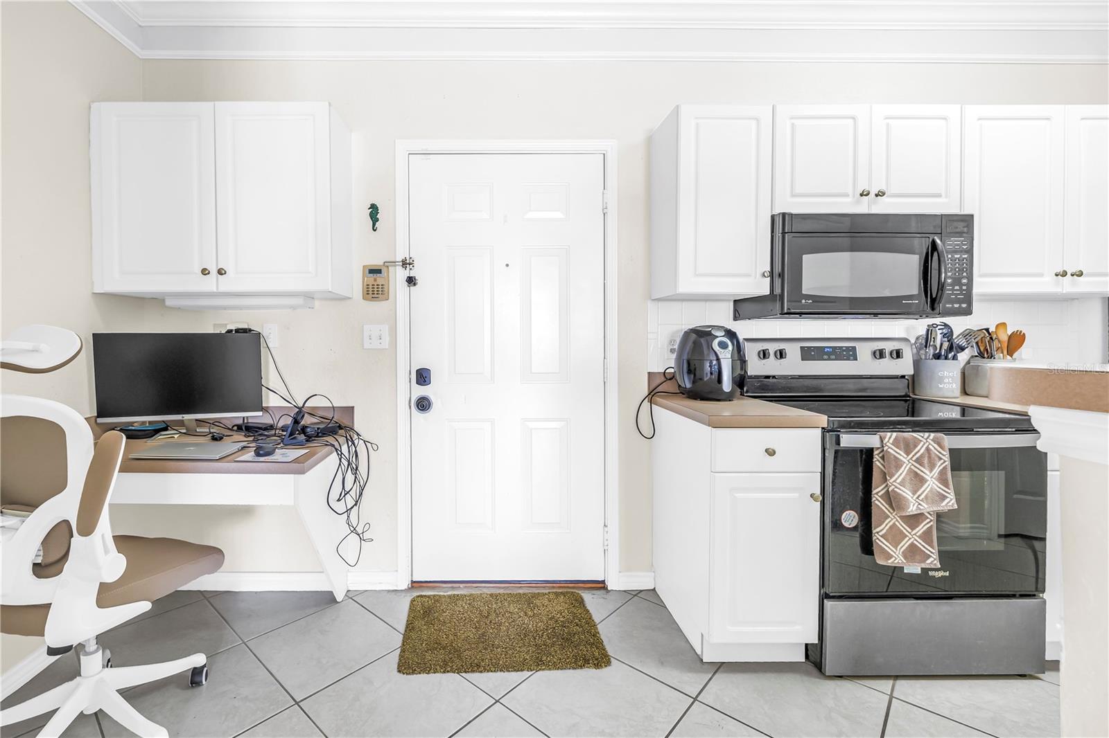 Image 6 of 54 For 4333 Bayside Village Drive 320