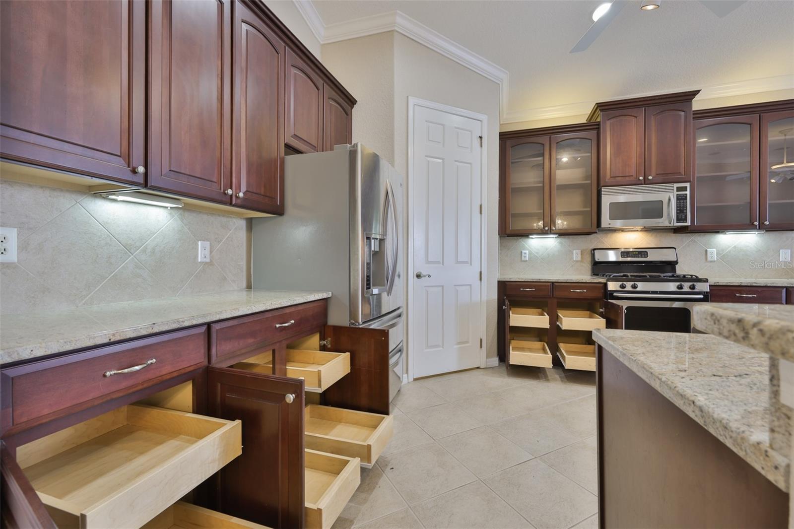 Image 21 of 57 For 1344 Emerald Dunes Drive