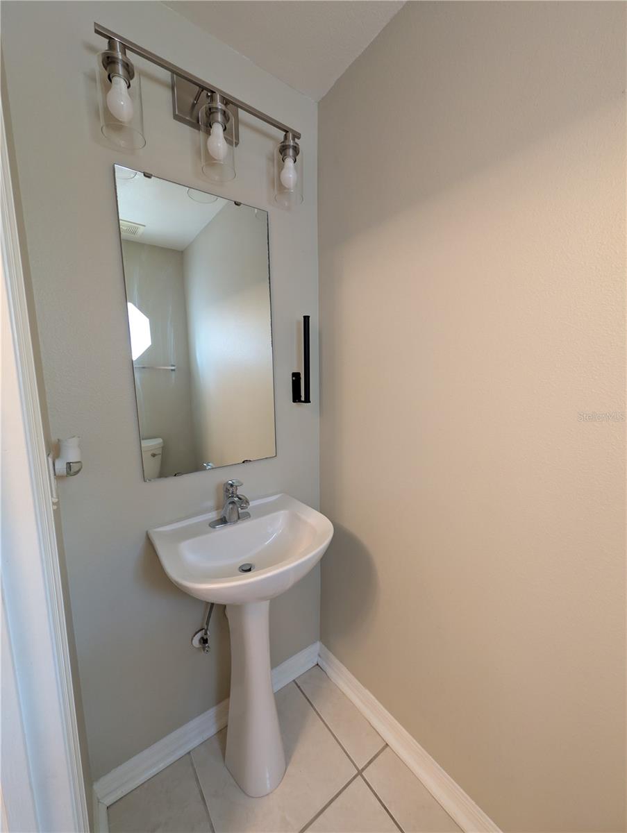 Image 6 of 23 For 4630 Ashburn Square Drive