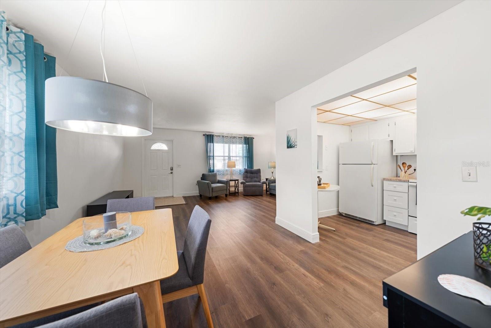 Image 13 of 40 For 205 Kings Boulevard 62