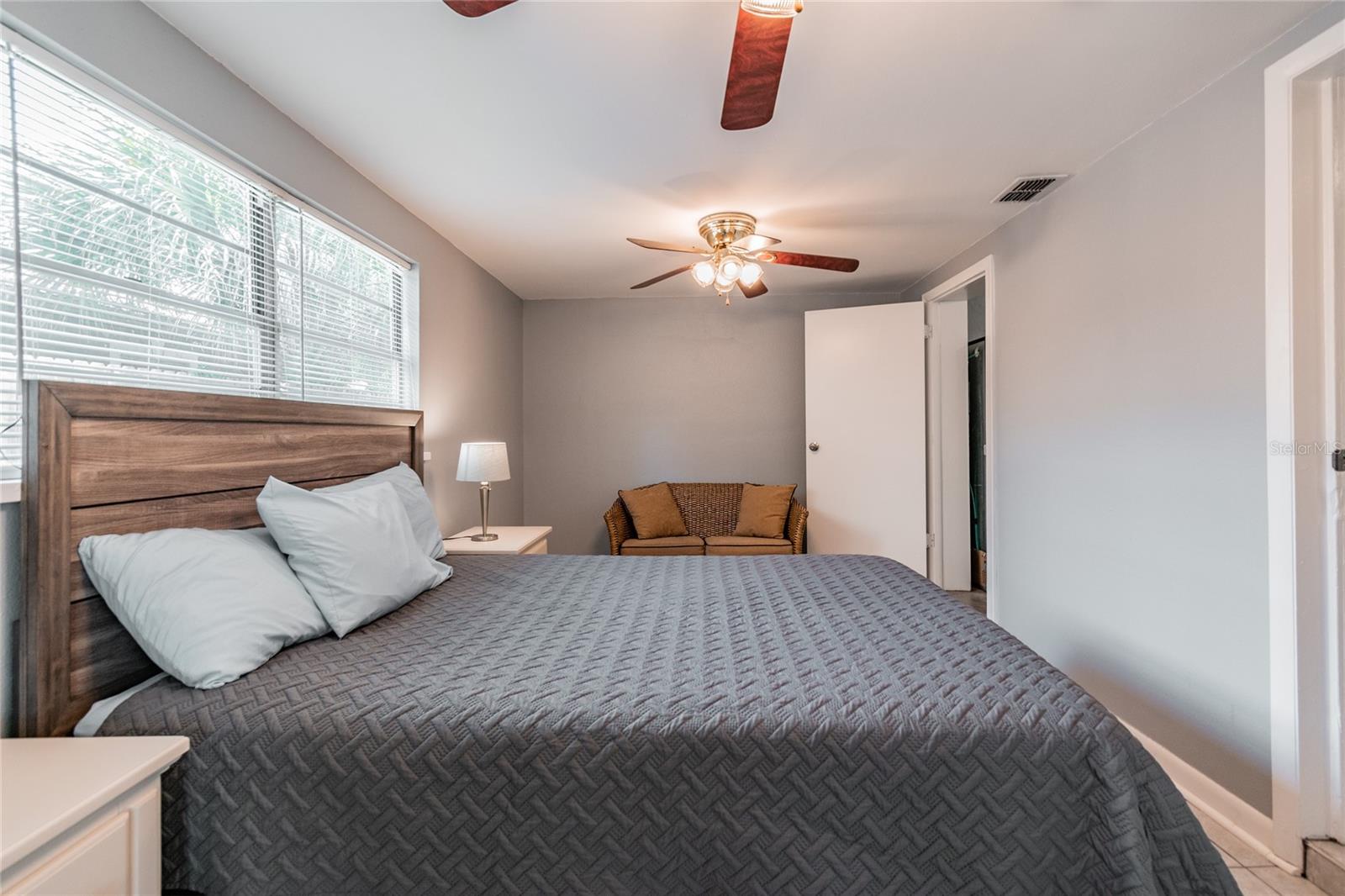 Image 12 of 29 For 3611 Anderson Avenue