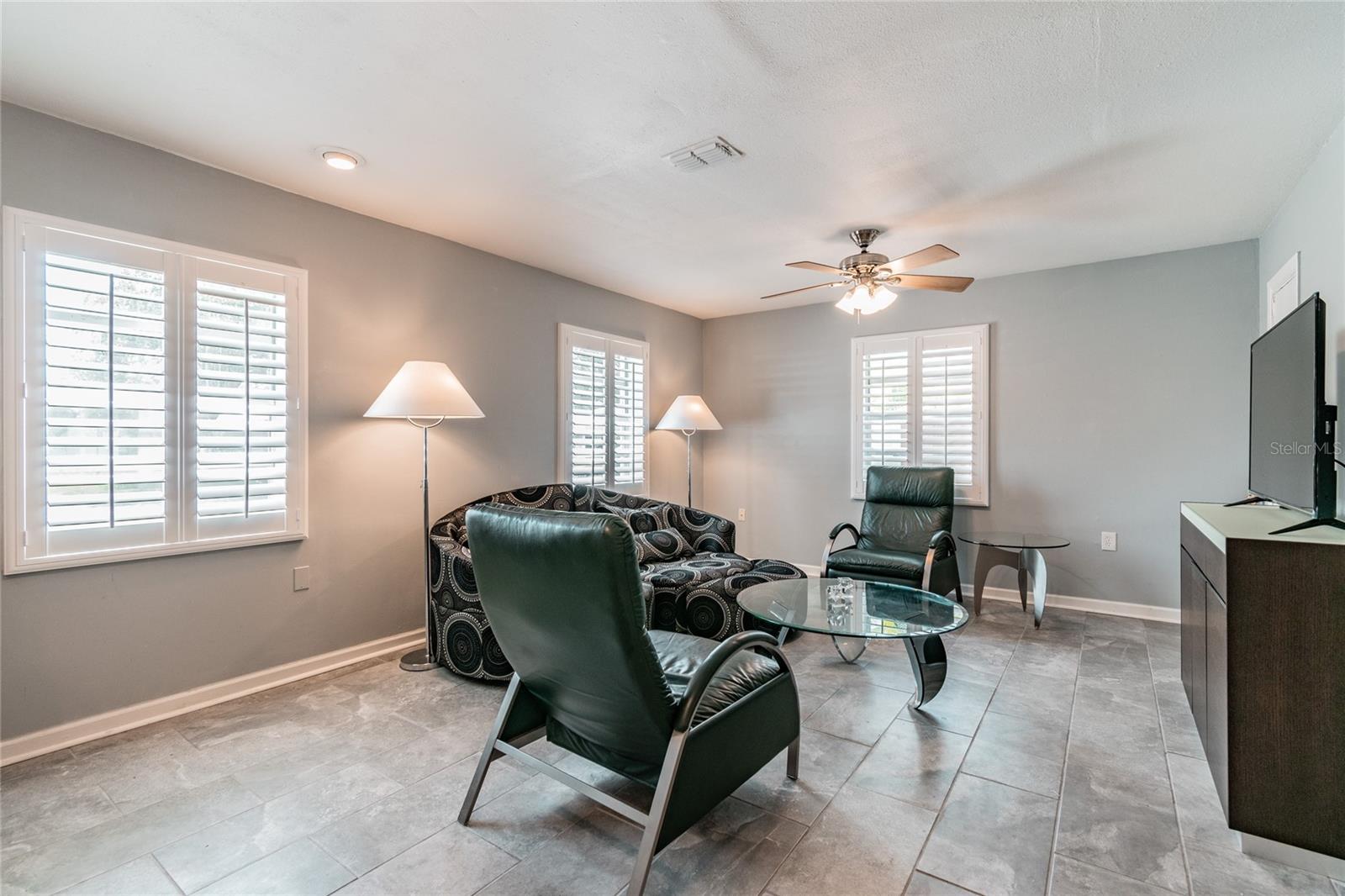 Image 18 of 29 For 3611 Anderson Avenue