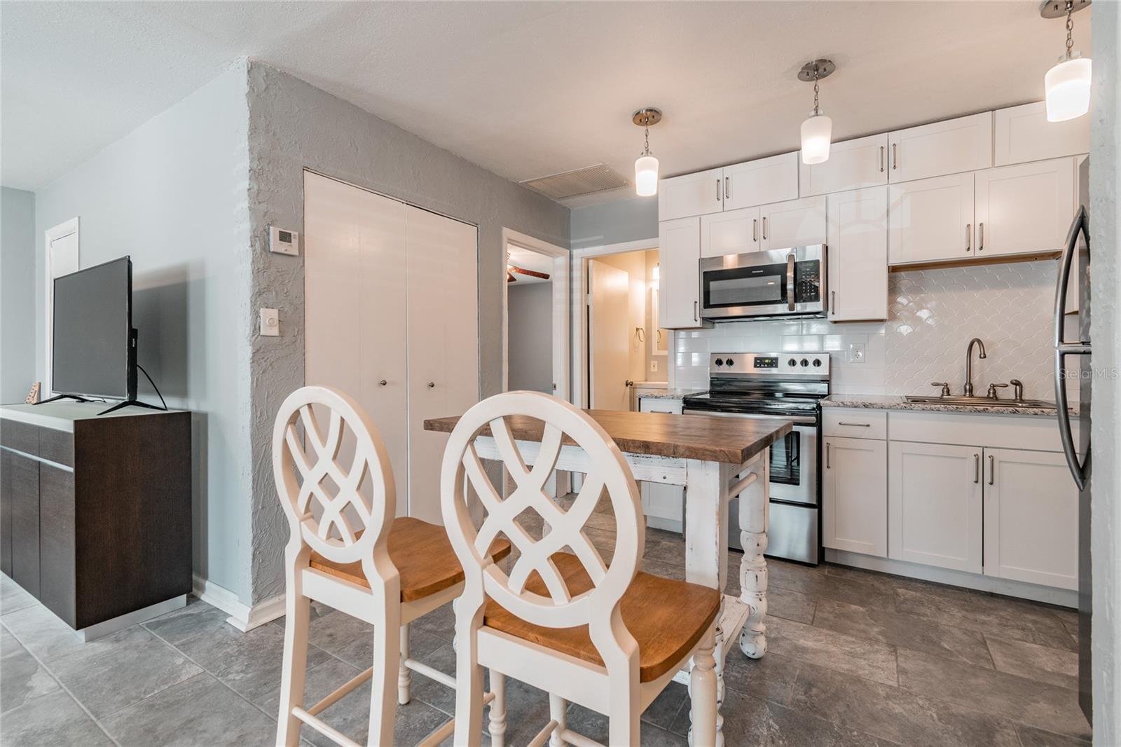 Image 21 of 29 For 3611 Anderson Avenue