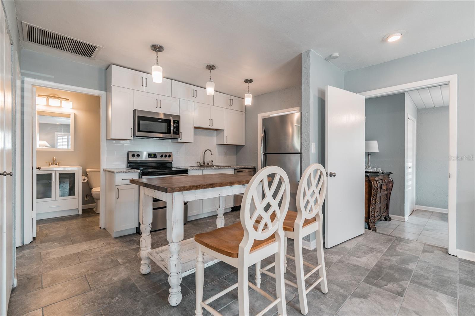 Image 22 of 29 For 3611 Anderson Avenue