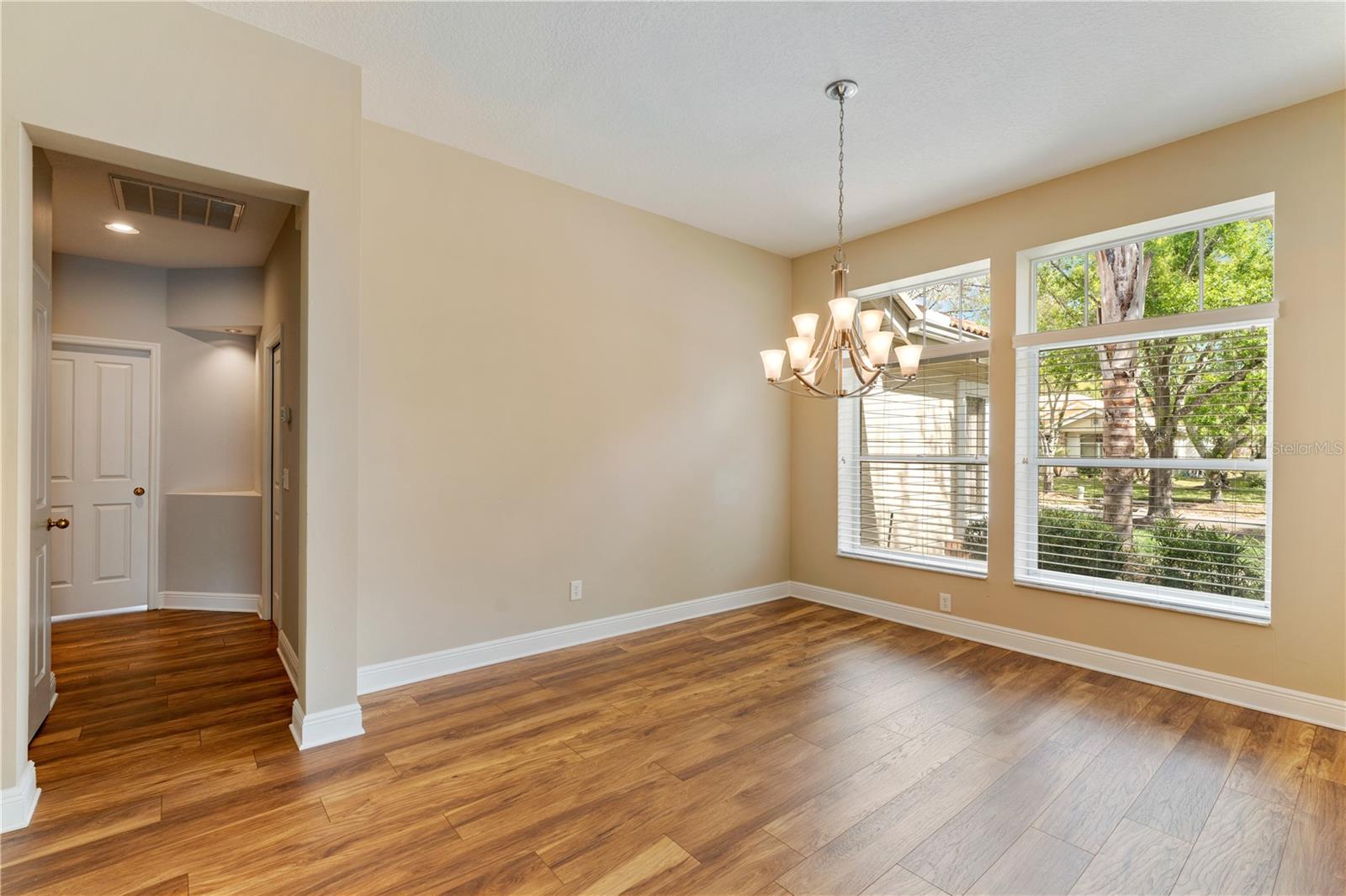 Image 11 of 98 For 17918 Holly Brook Drive