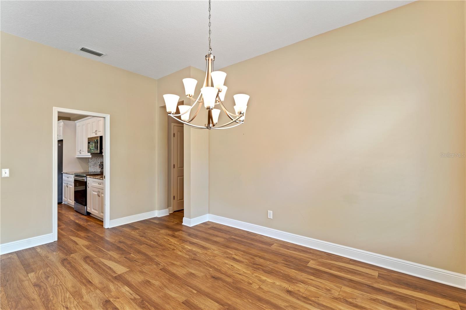 Image 14 of 98 For 17918 Holly Brook Drive