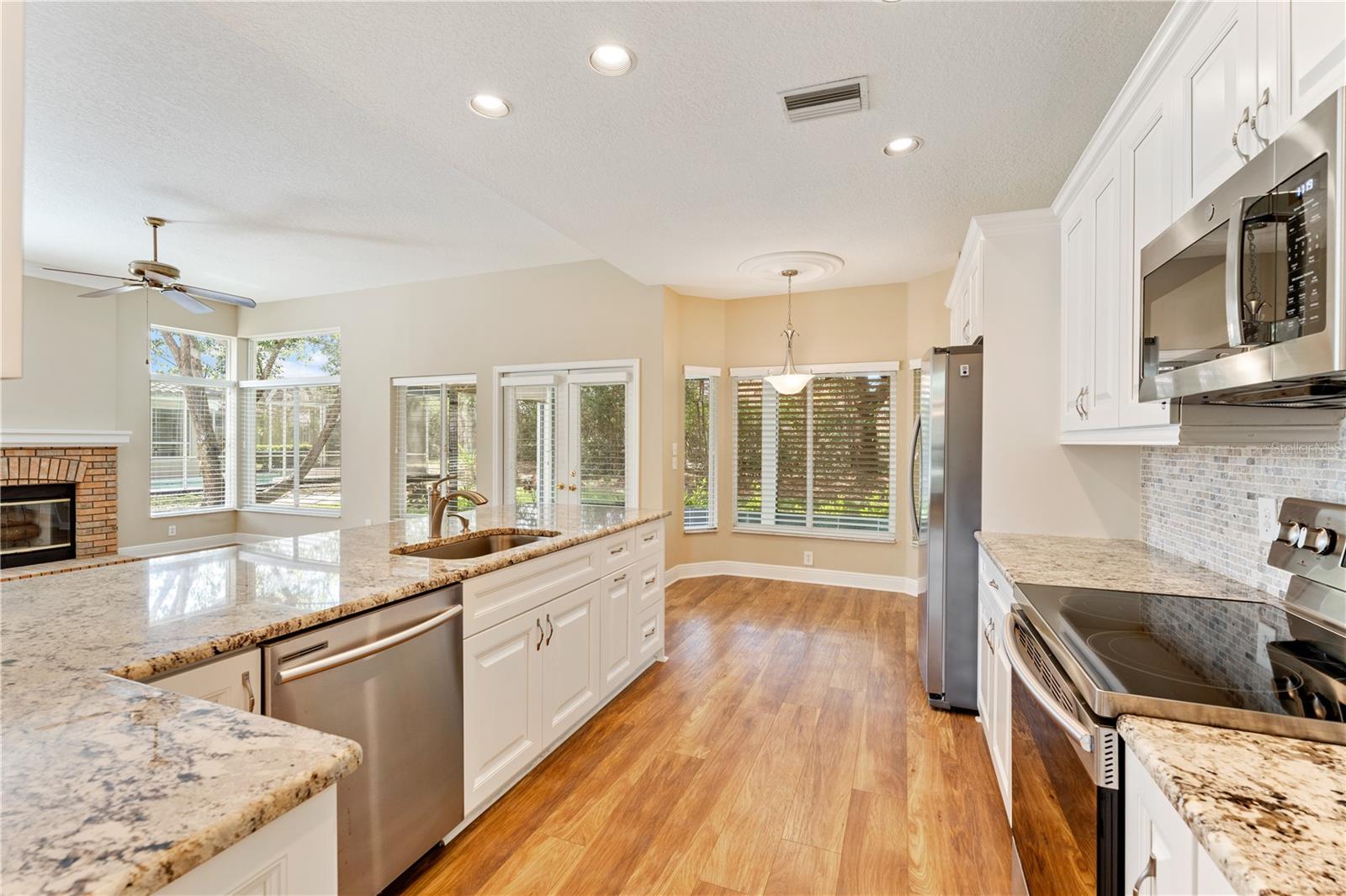 Image 18 of 98 For 17918 Holly Brook Drive