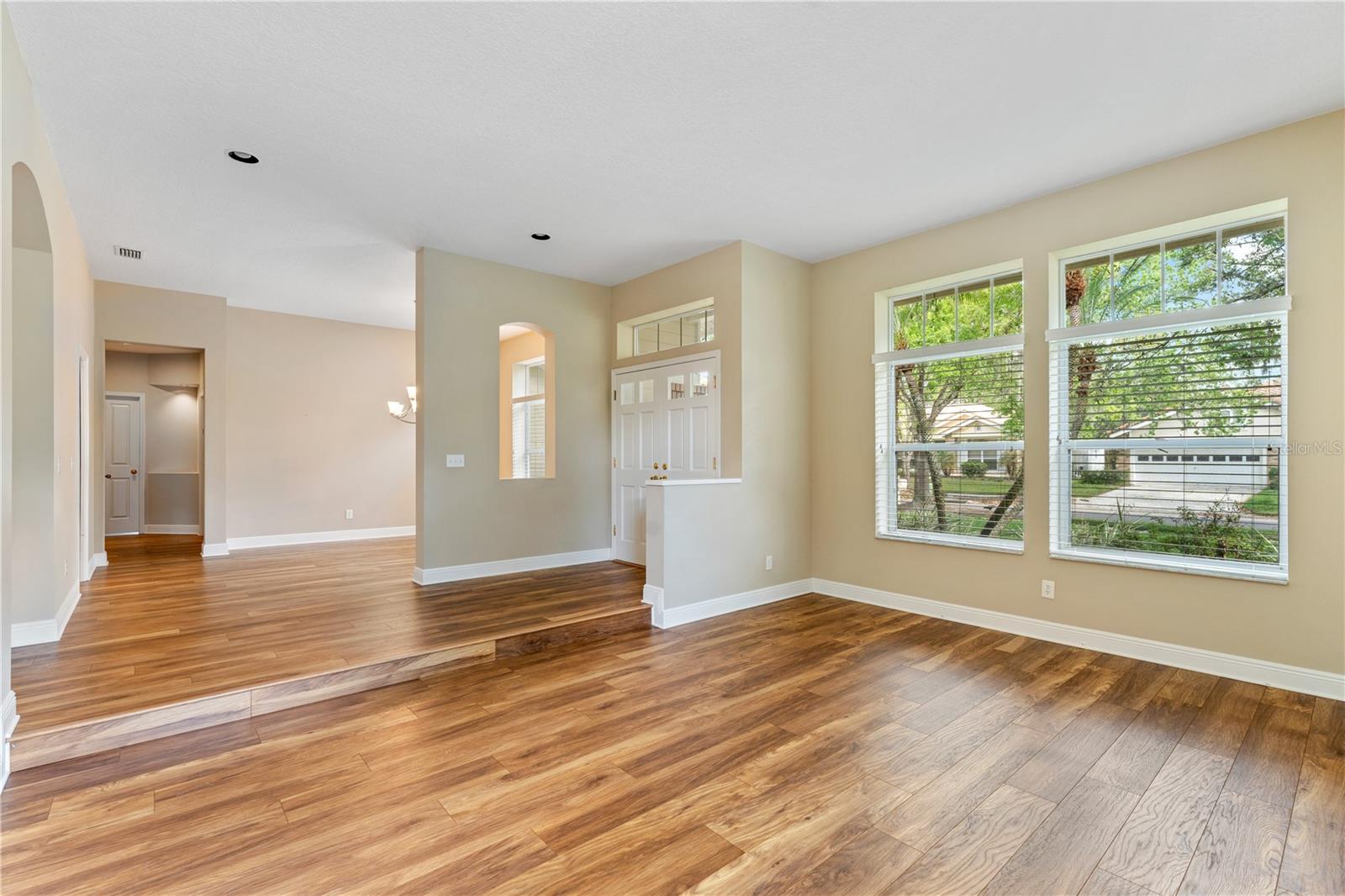 Image 9 of 98 For 17918 Holly Brook Drive