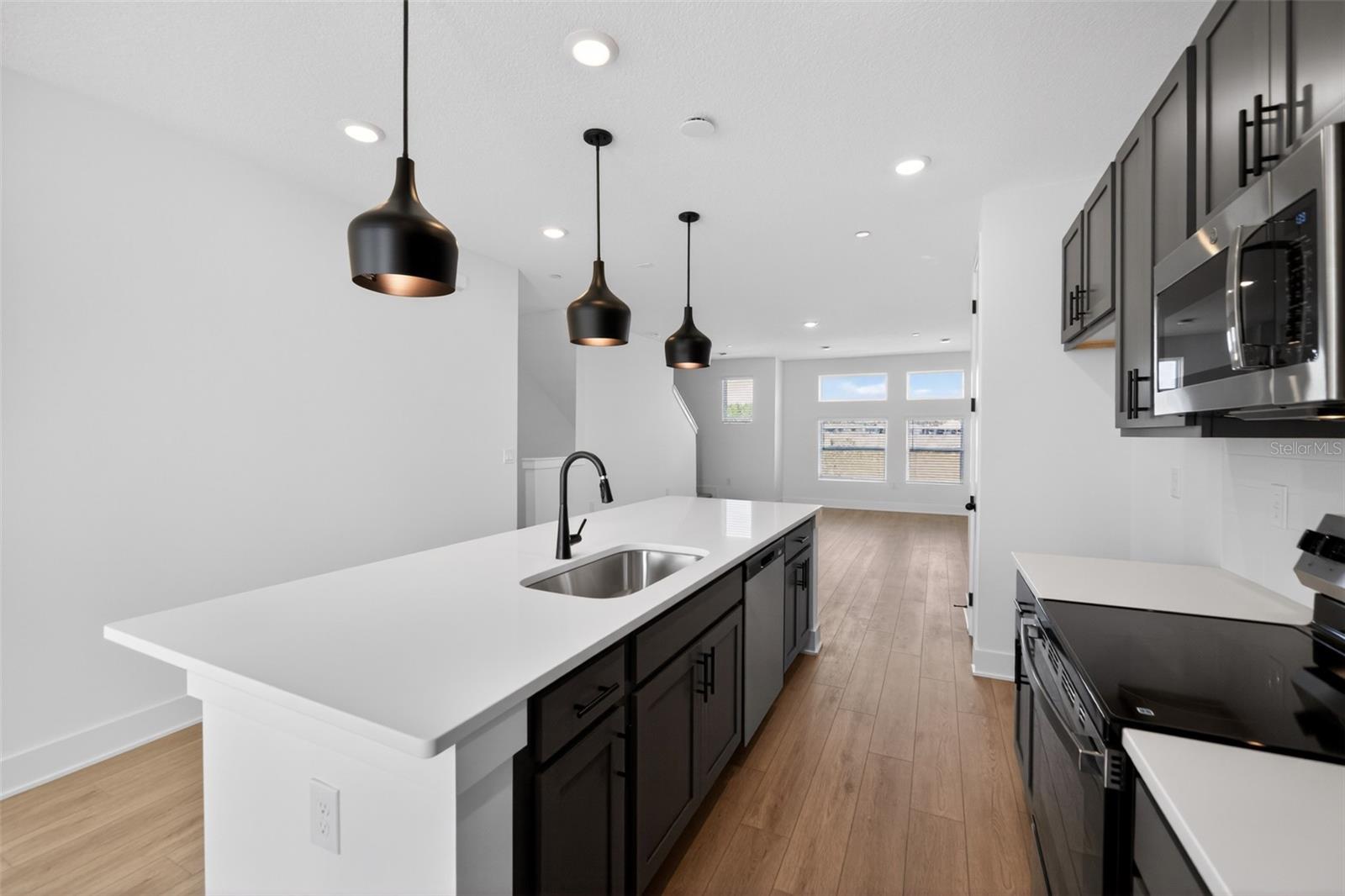 Image 14 of 31 For 15333 Hamlin Park Drive