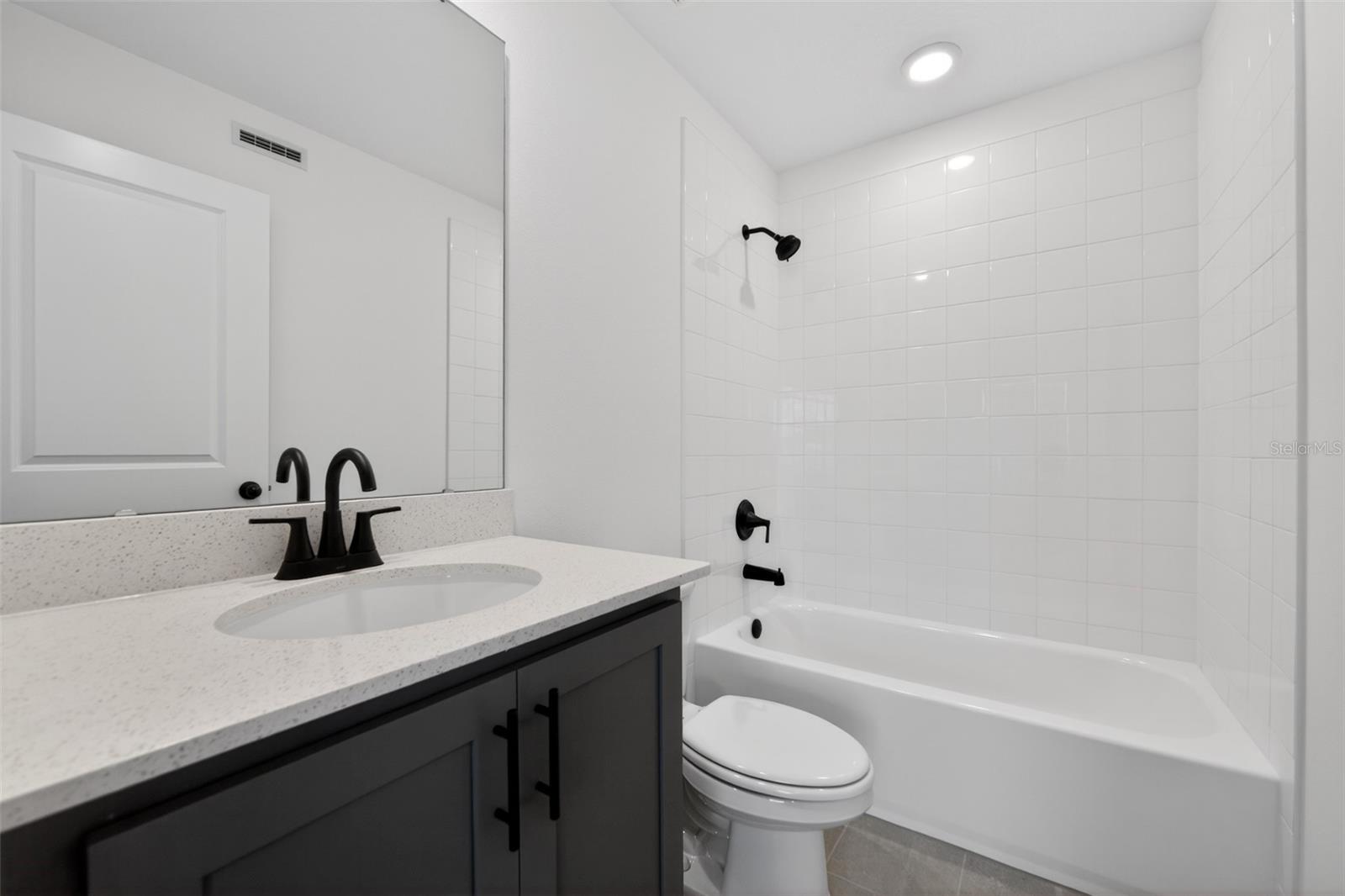 Image 20 of 31 For 15333 Hamlin Park Drive