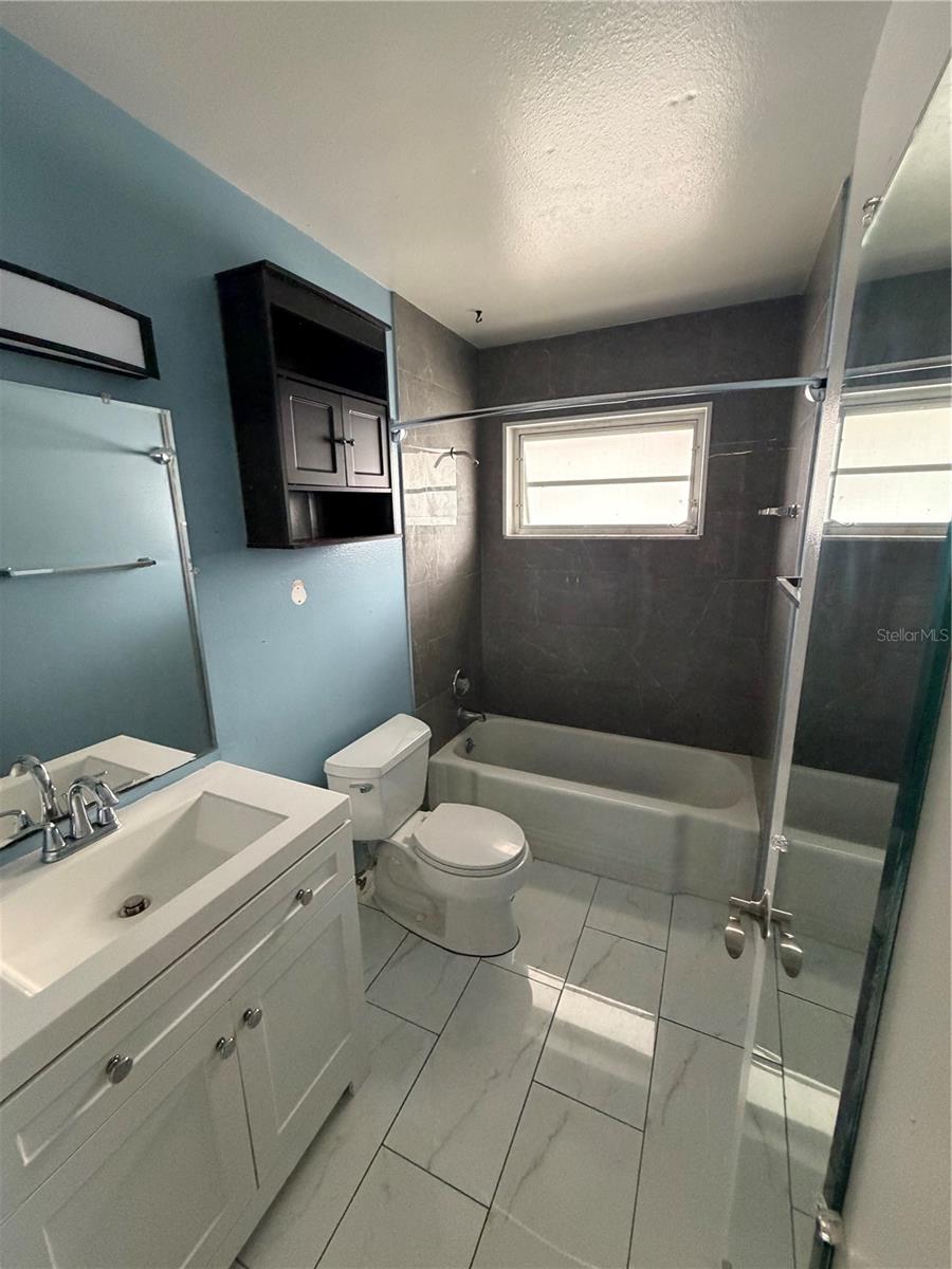 Image 7 of 10 For 1205 Hacienda Drive