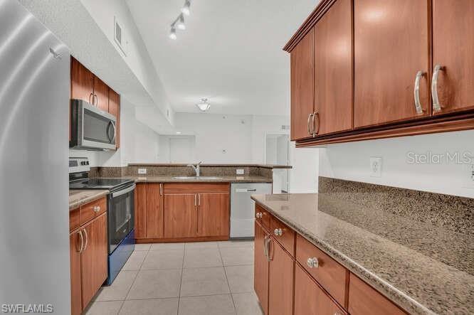 Image 15 of 23 For 1865 Florida Club Dr  6211