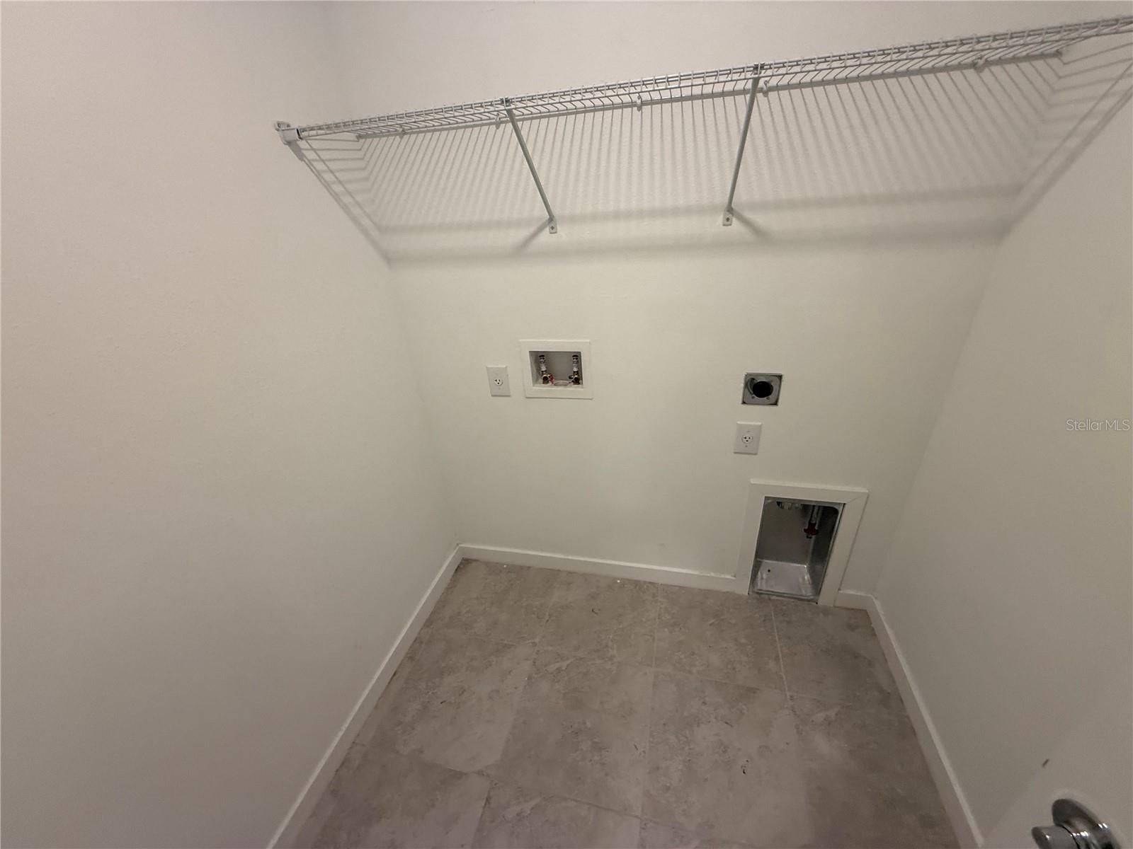 Image 18 of 21 For 6010 Hidden Branch Drive