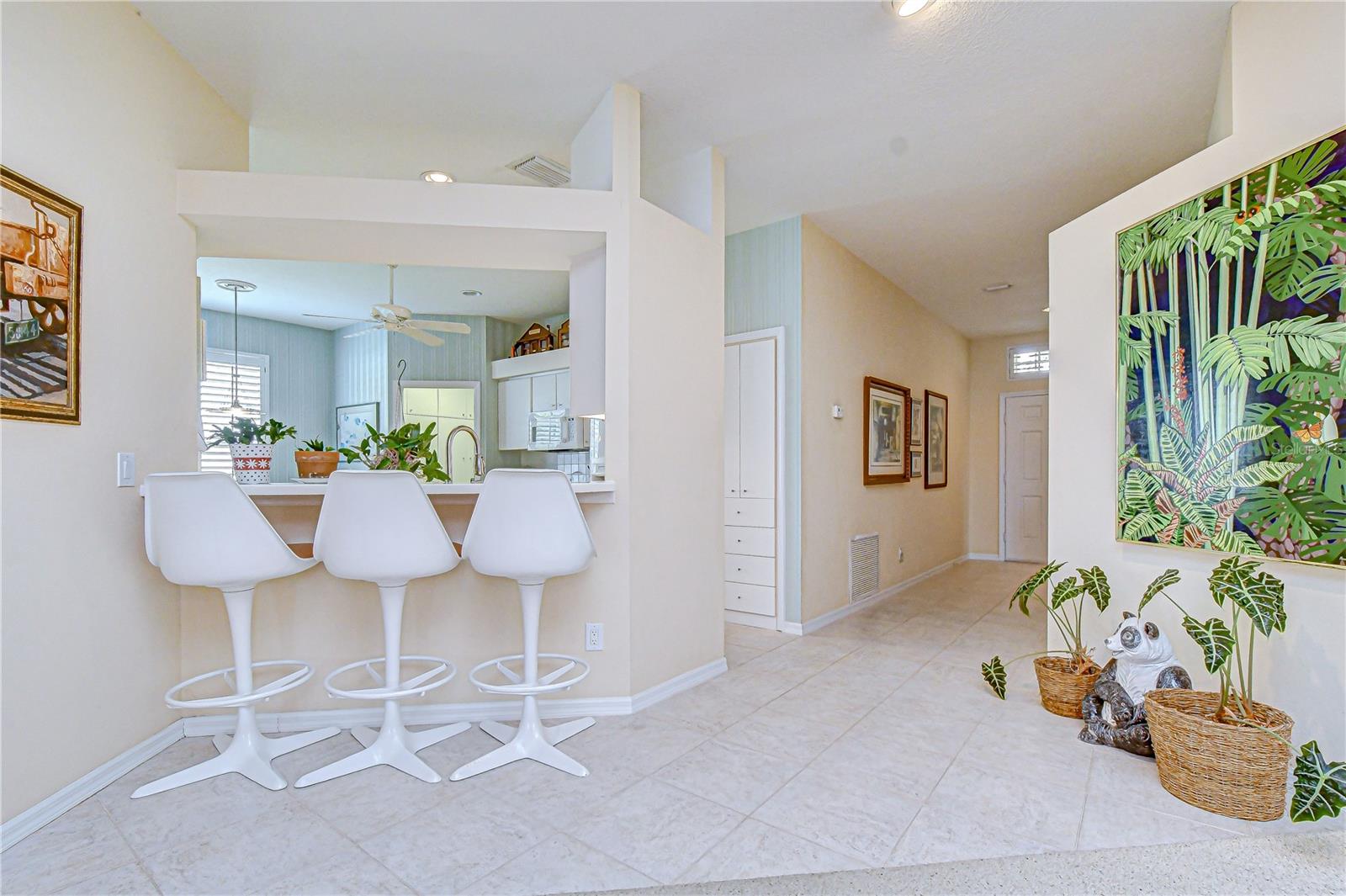 Image 5 of 38 For 2963 Hickory Grove Drive