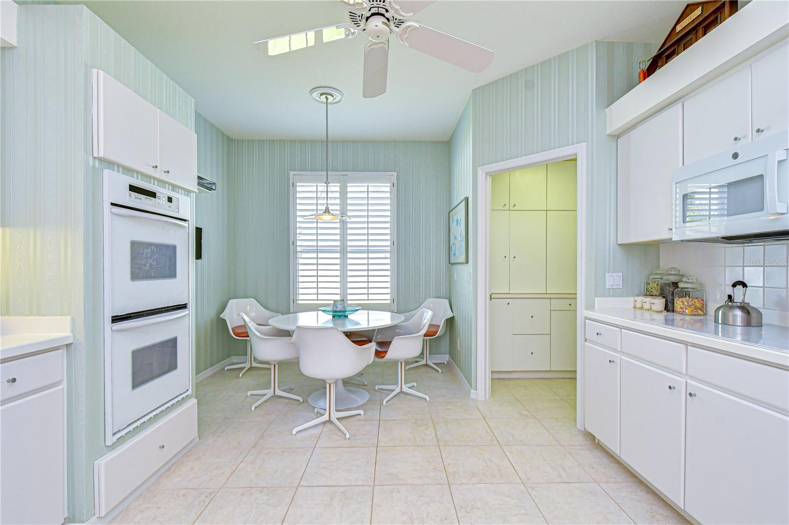 Image 7 of 38 For 2963 Hickory Grove Drive