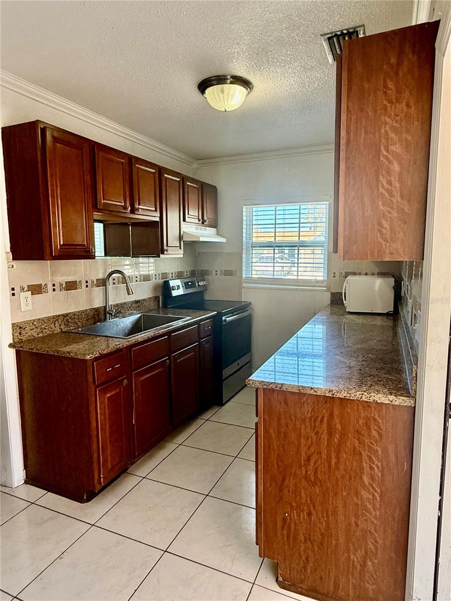 Image 7 of 31 For 4732 Eldorado Drive