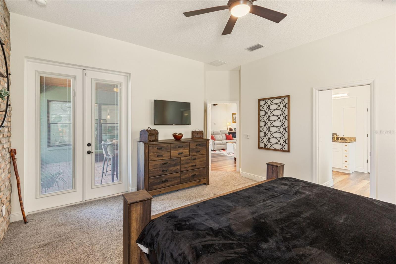 Image 14 of 35 For 6206 Five Acre Road