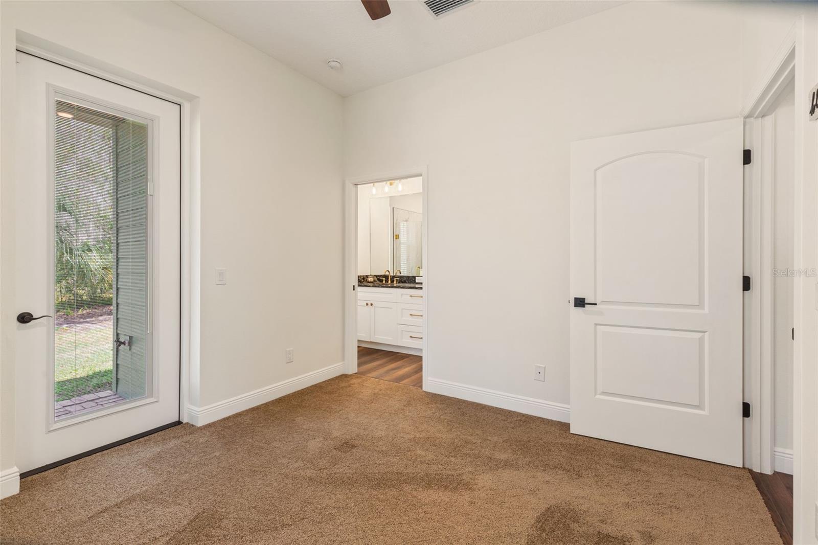 Image 19 of 35 For 6206 Five Acre Road