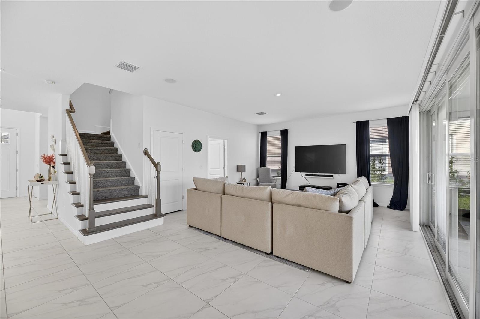 Image 18 of 80 For 5810 Fieldmoor Court